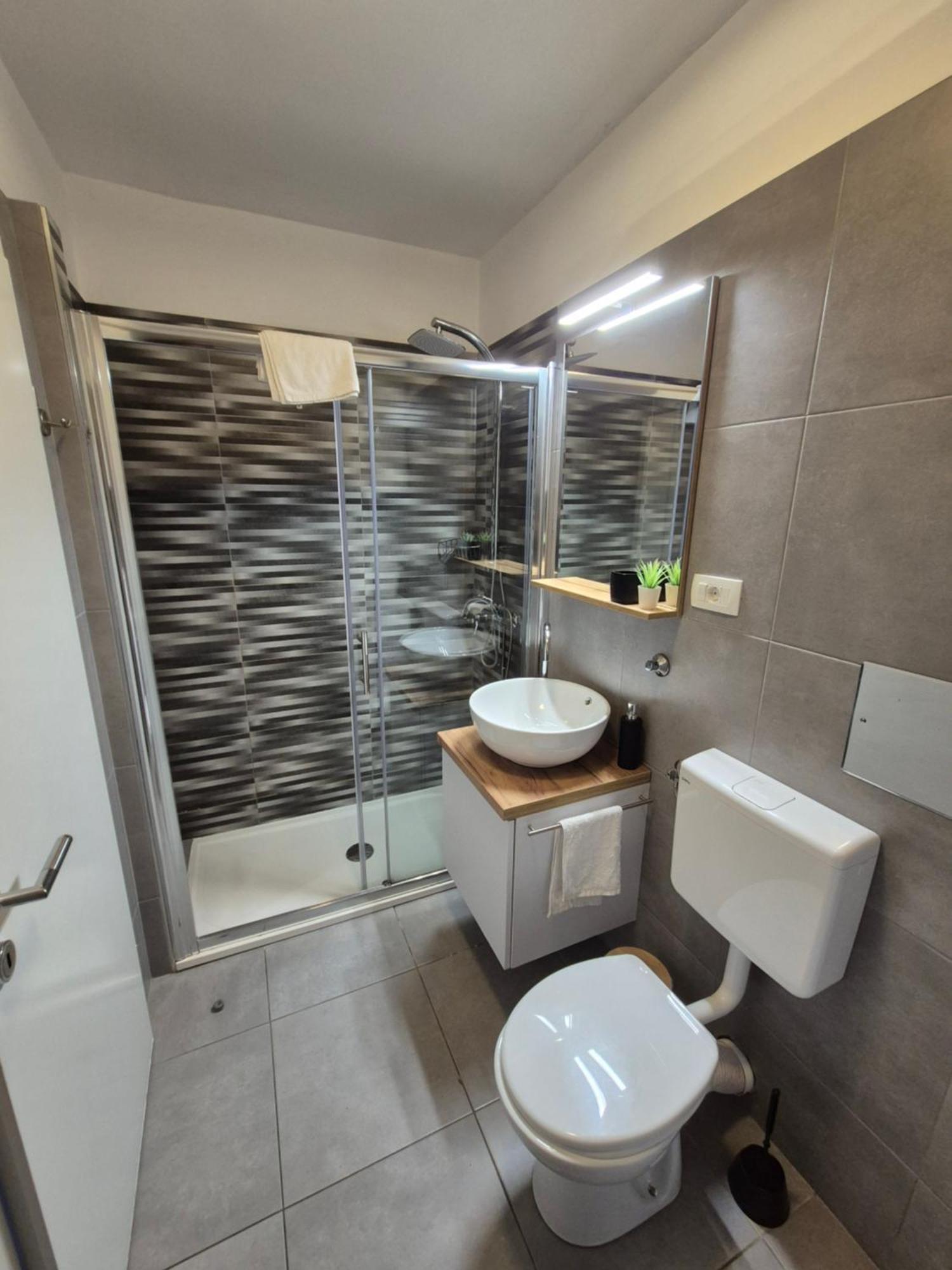 Victory Sea View Apartment Rijeka Ngoại thất bức ảnh